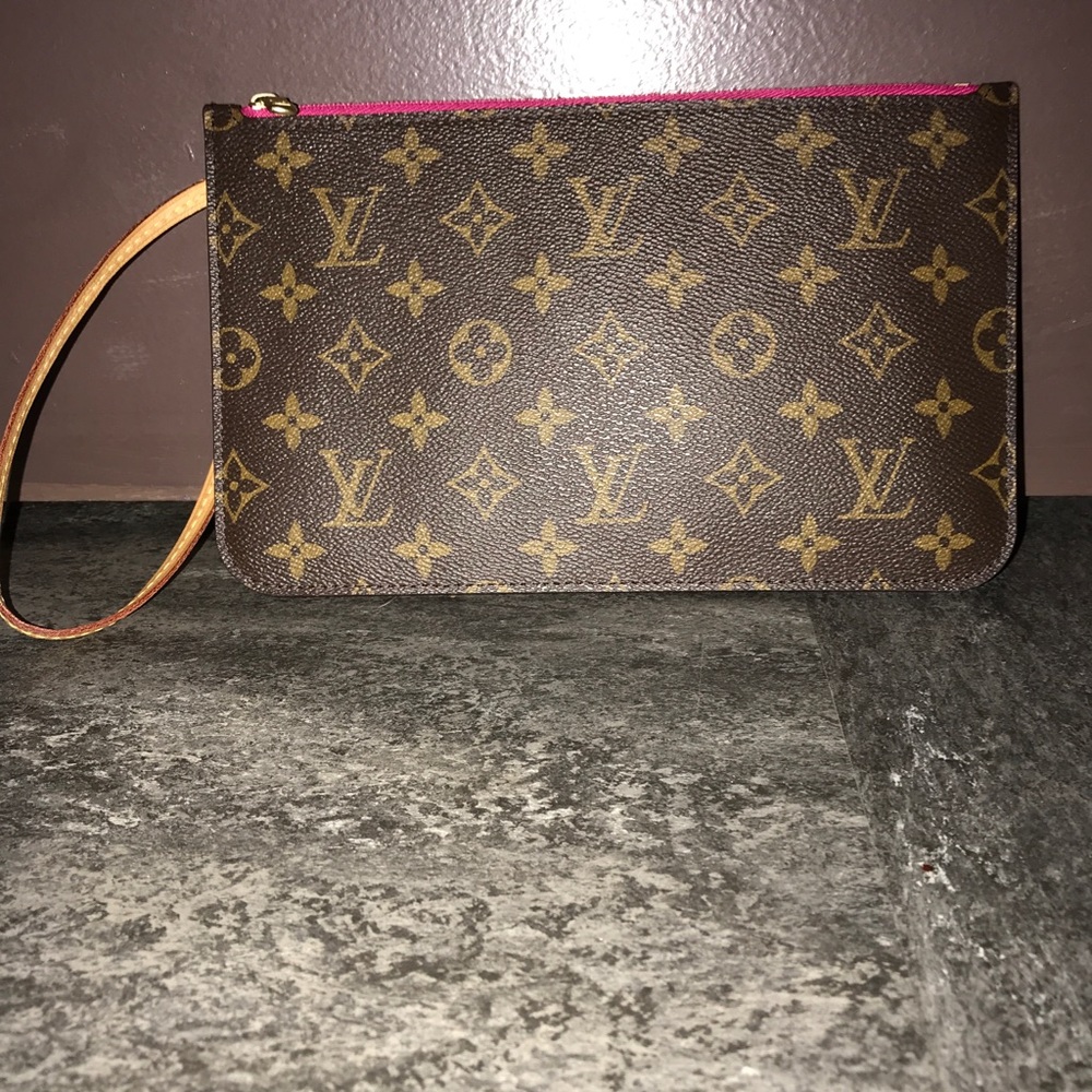 Louis Vuttion Wristlet